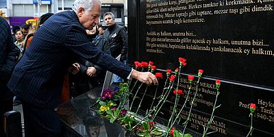 24 Ocak 1993 yılında uğradığı suikast sonucu aramızdan ayrılan Uğur Mumcu, ölümünün 30. yılında Şişli’de anıldı