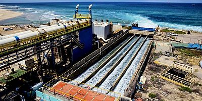 'Deniz suyunun, kullanım suyu olarak dönüştürülmesine olanak sağlayan desalinasyon tesisinin maliyeti, gökdelen maliyetlerinin yanında hiçbir şey'