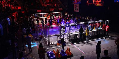 Robot performansı ve sosyal sorumluluk projeleriyle ön plana çıkan takımlar ABD - Houston’da düzenlenecek Dünya Şampiyonası’na katılmaya hak kazandılar